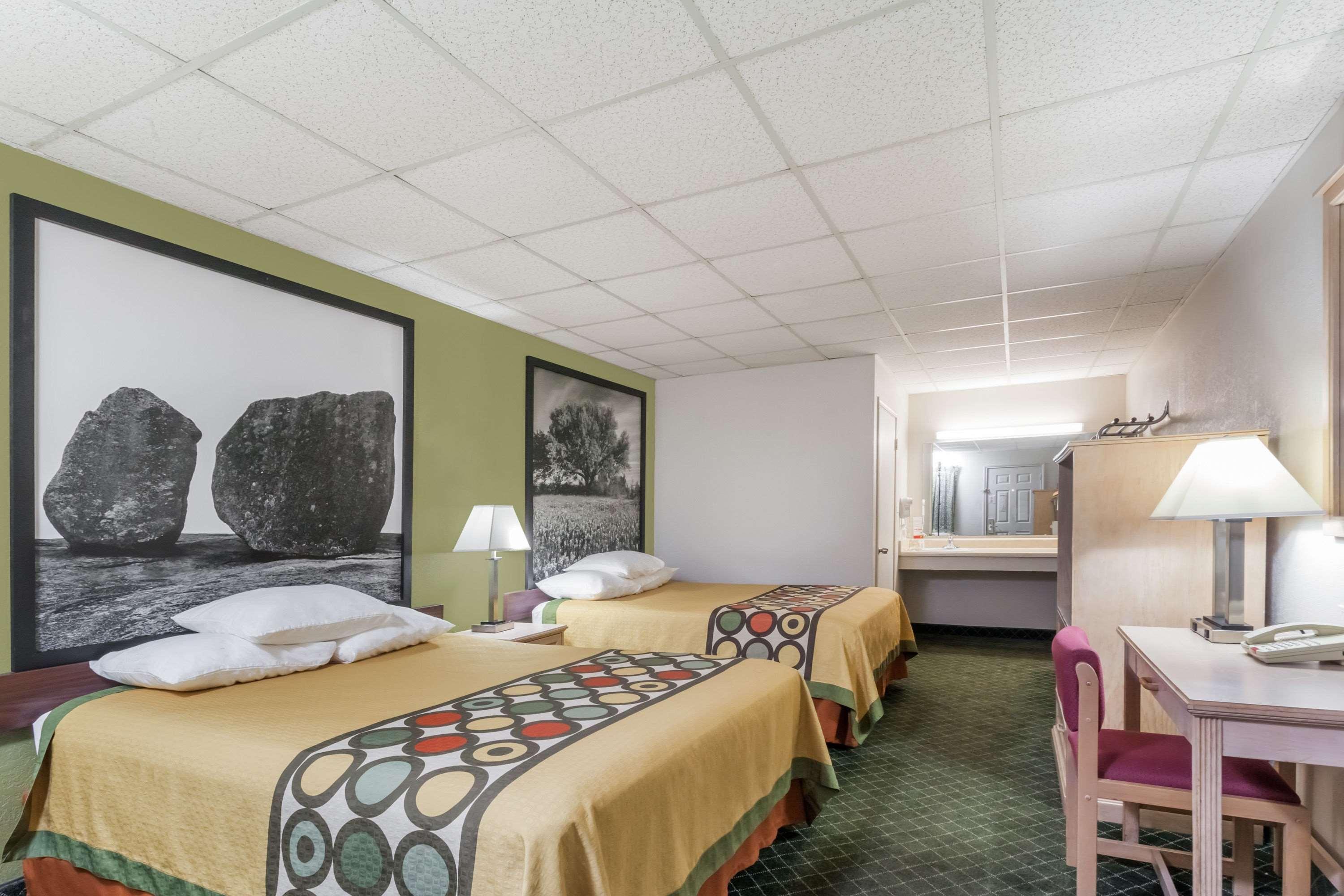 Super 8 By Wyndham Fredericksburg Hotell Eksteriør bilde
