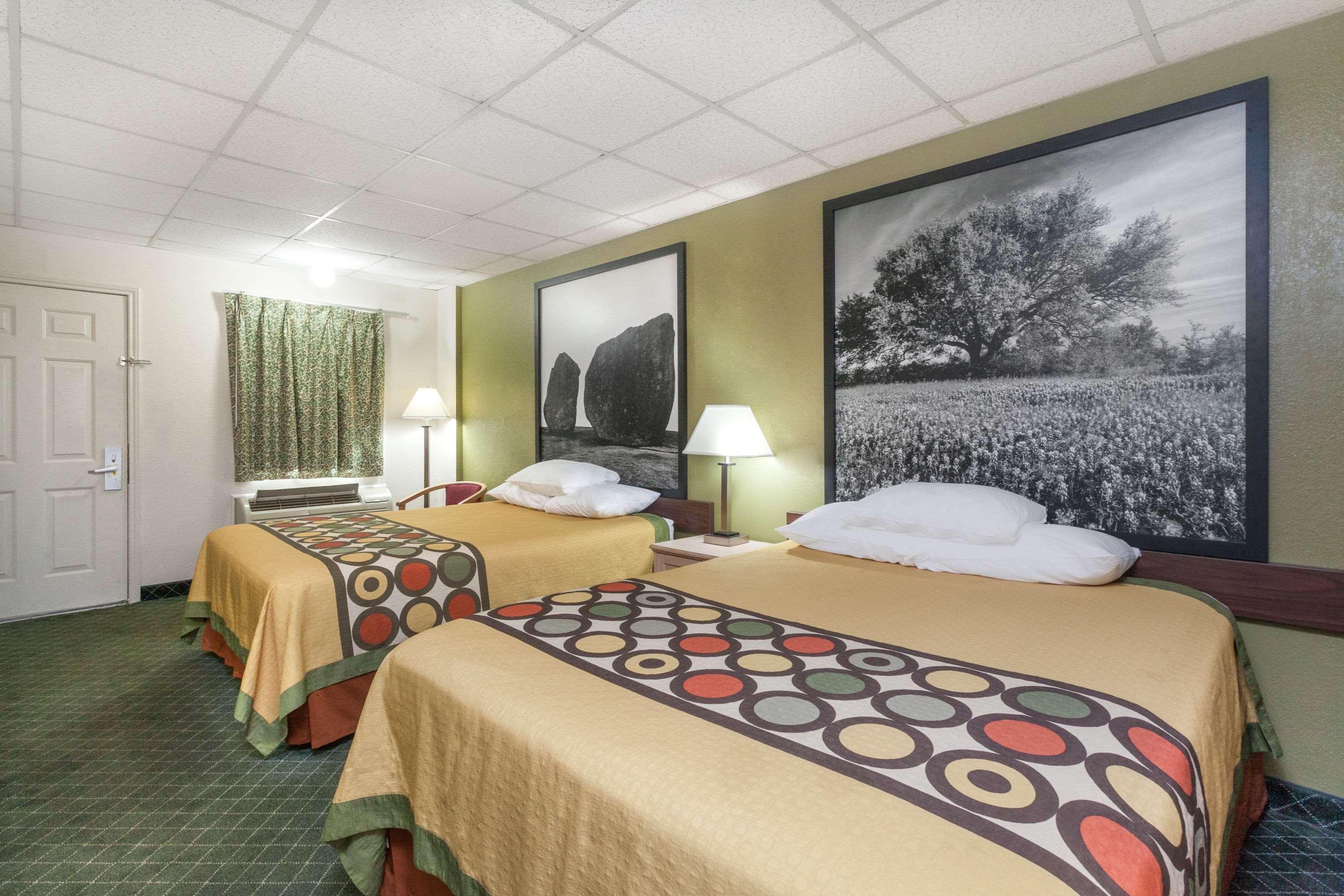 Super 8 By Wyndham Fredericksburg Hotell Eksteriør bilde